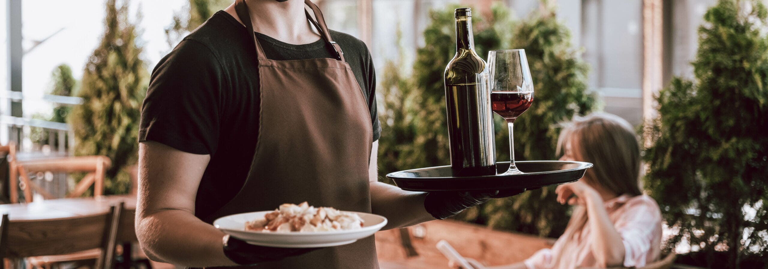 waiter-works-restaurant-medical-mask-gloves-during-coronavirus-pandemic-2-scaled.jpg?w=1024&h=360&scale